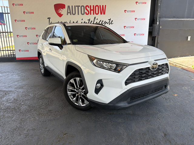 2020 Toyota RAV4 XLE