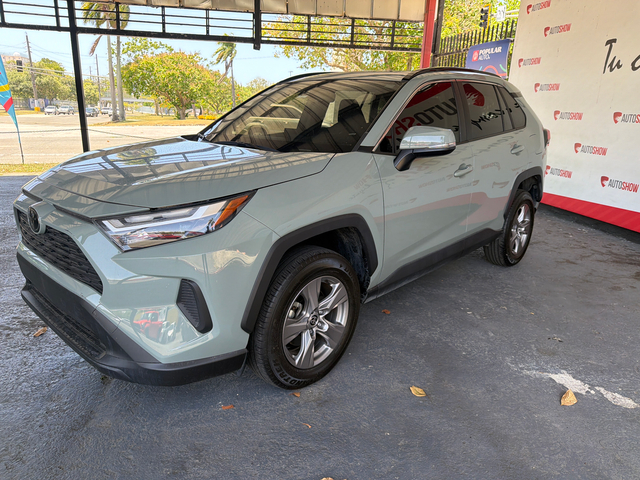 2024 Toyota RAV4 XLE
