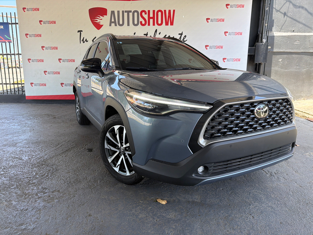 2025 Toyota Corolla Cross XLE