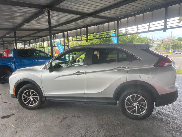 2025 Mitsubishi ECLIPSE CROSS ES