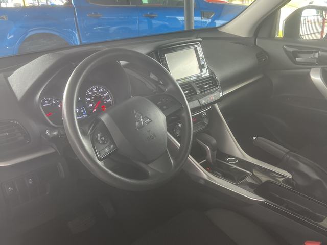 2025 Mitsubishi ECLIPSE CROSS ES