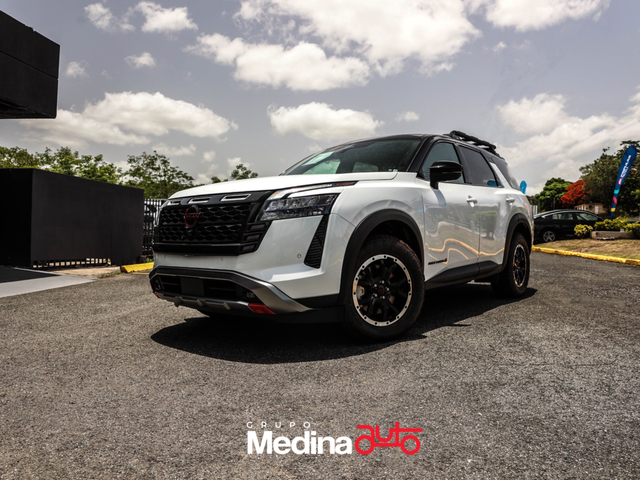 2026 Nissan Pathfinder SV