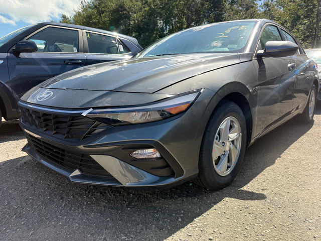Hyundai Elantra SE 2026