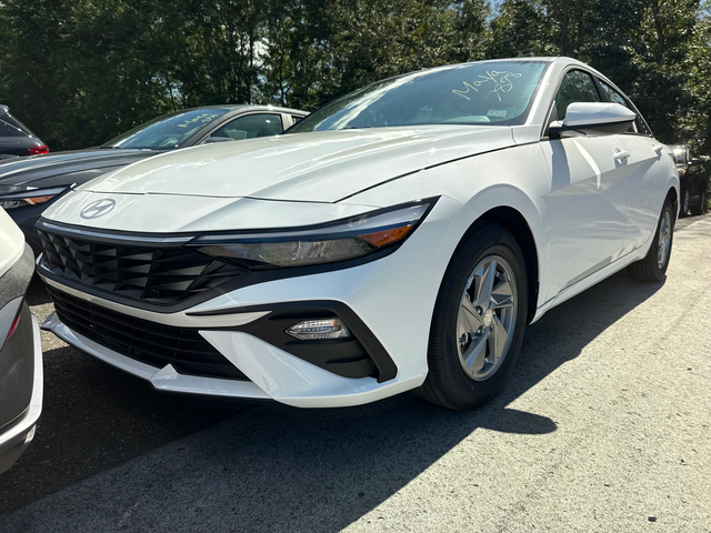 Hyundai Elantra SE 2026