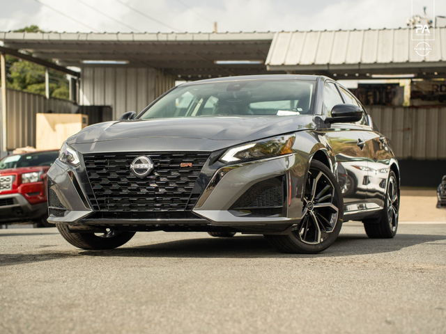 Nissan Altima 2.5L SR Premium 2025