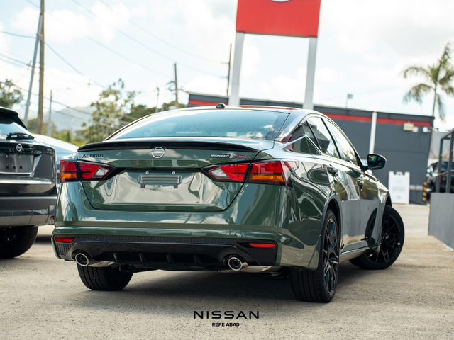 Nissan Altima 2.5L SR + MID.ED PKG 2026