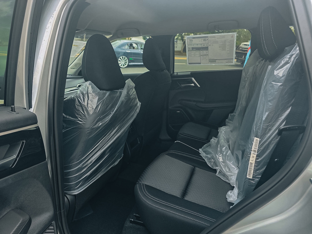 2026 Mitsubishi Outlander ES
