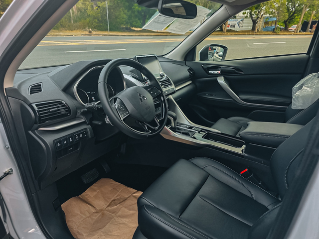 2026 Mitsubishi ECLIPSE CROSS SAM