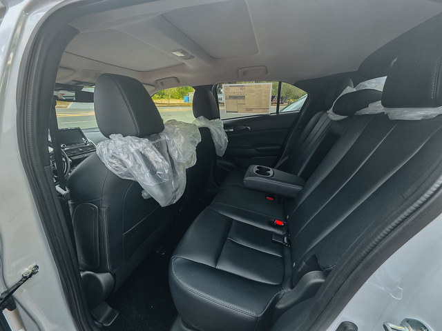2026 Mitsubishi ECLIPSE CROSS SAM