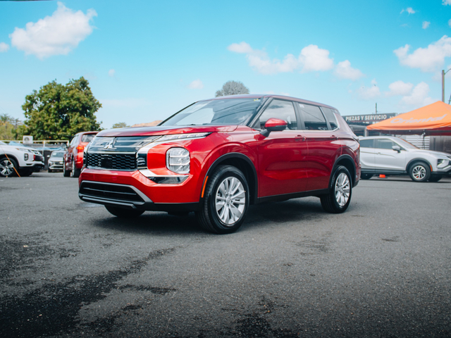 2026 Mitsubishi Outlander ES