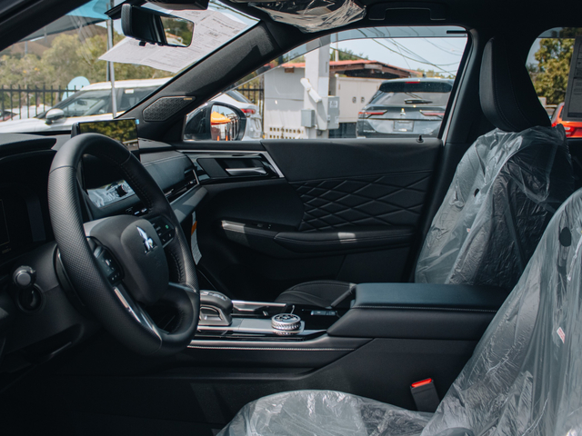 2026 Mitsubishi Outlander GT-SR BLACK EDITION