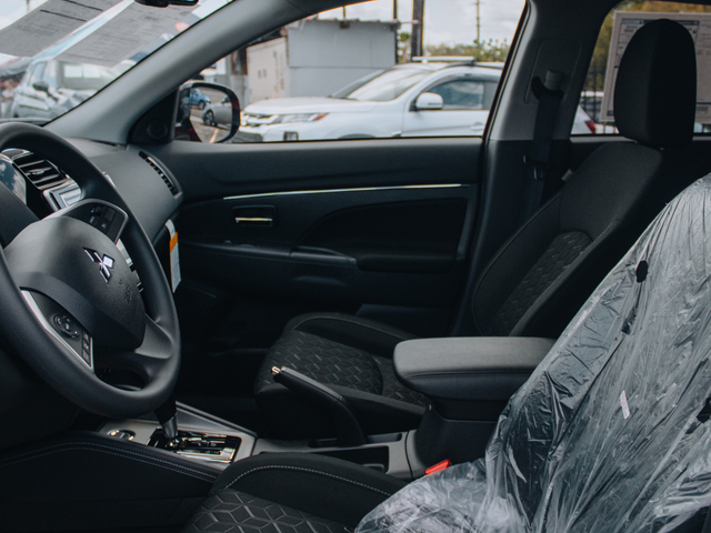 2026 Mitsubishi Outlander Sport ES
