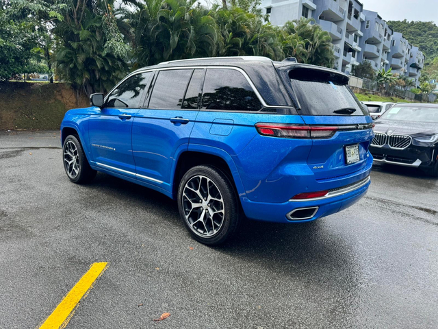 2023 Jeep Grand Cherokee Summit Reserve