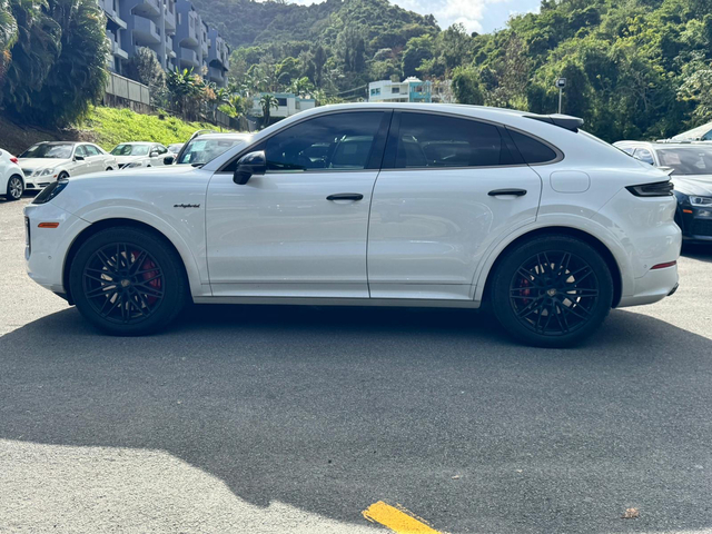 2025 Porsche Cayenne Turbo E-Hybrid