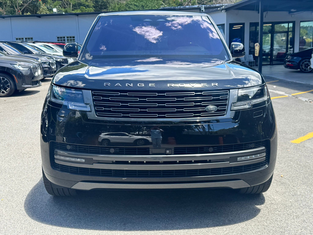 2023 Land Rover Range Rover SE