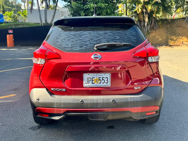 2020 Nissan Kicks SR