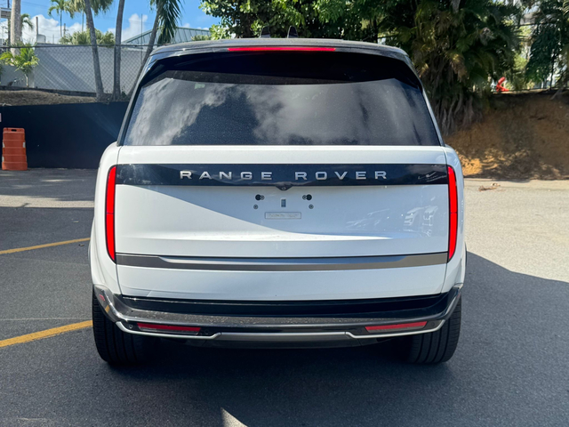 2025 Land Rover Range Rover SE