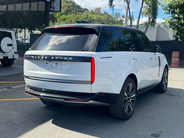 2025 Land Rover Range Rover SE