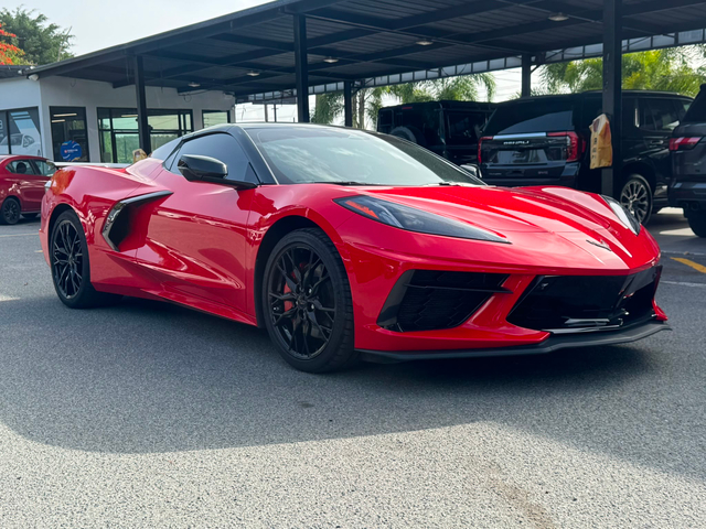 2025 Chevrolet Corvette 2LT