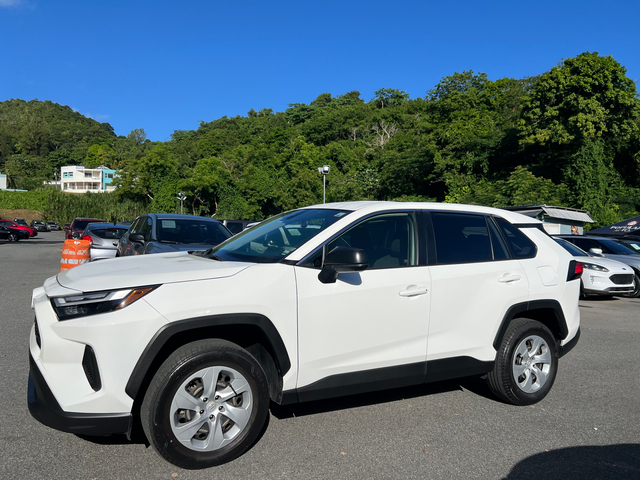 2024 Toyota RAV4 LE