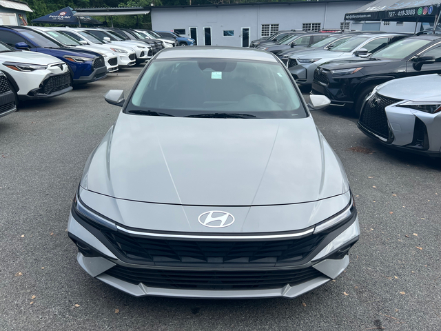2025 Hyundai Elantra SE