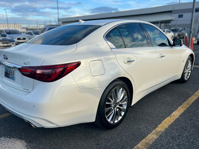 2018 Infiniti Q50 []