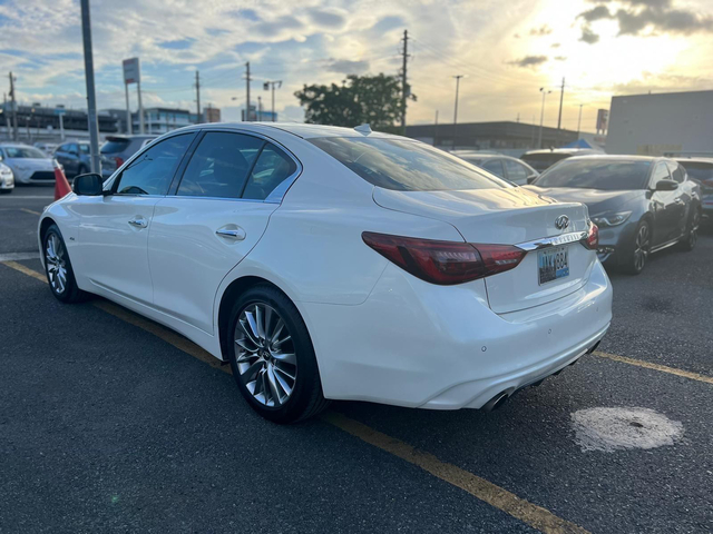 2018 Infiniti Q50 []