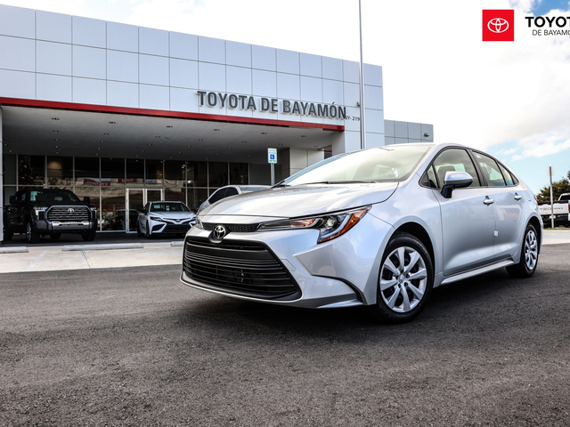Toyota Corolla LE (Silver) Básico