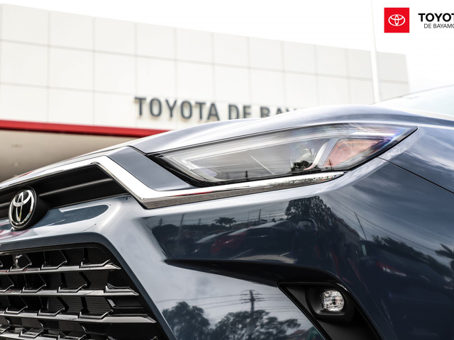 Toyota Grand Highlander Limited Massive Gray