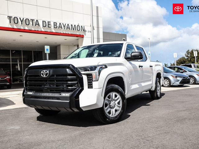 Toyota Tundra SR (White)