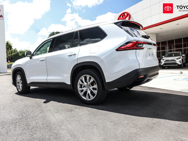 Toyota Grand Highlander Limited (White)