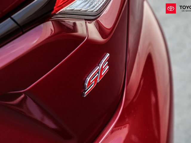 Toyota Corolla SE (Ruby Flare Pearl)