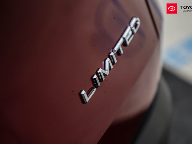 Toyota Grand Highlander Limited (Red)