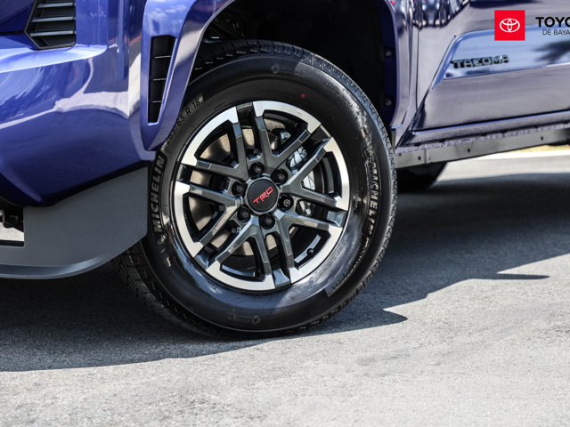 Toyota Tacoma TRD Sport (Dark Blue)