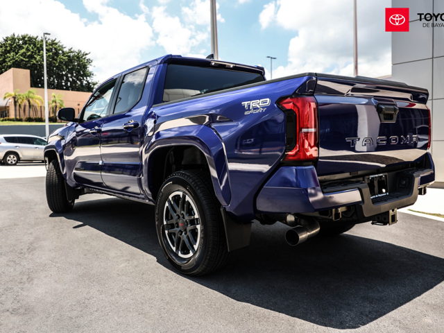 Toyota Tacoma TRD Sport (Dark Blue)
