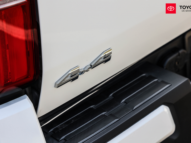 Toyota Tacoma SR5 (White)