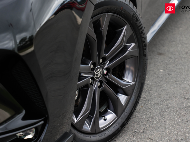 Toyota Sienna XSE (Black)