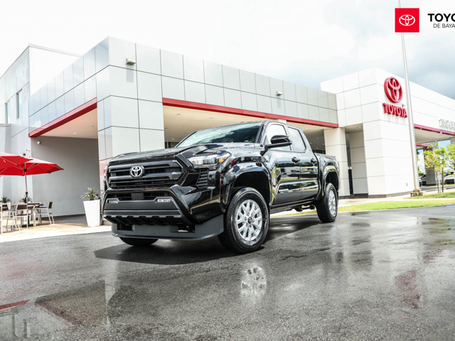 Toyota Tacoma SR5 (Black)