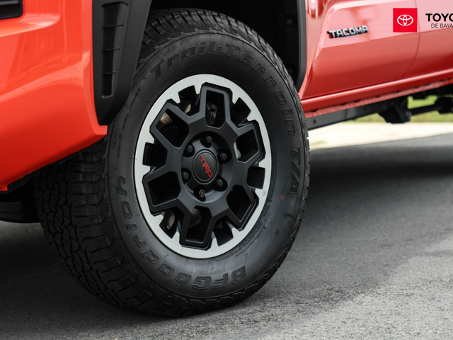 Toyota Tacoma TRD Off Road ( Pop Orange)
