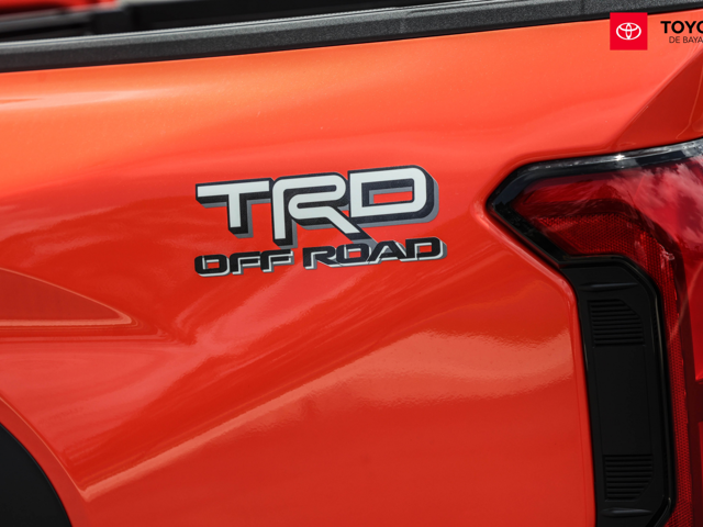 Toyota Tacoma TRD Off Road ( Pop Orange)