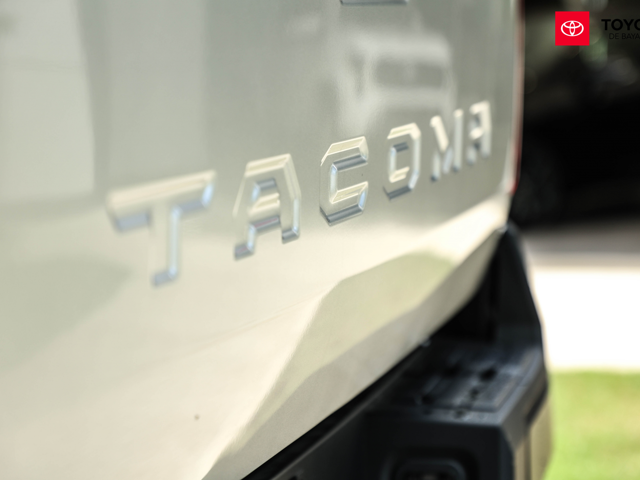 Toyota Tacoma SR Bmax (Silver)