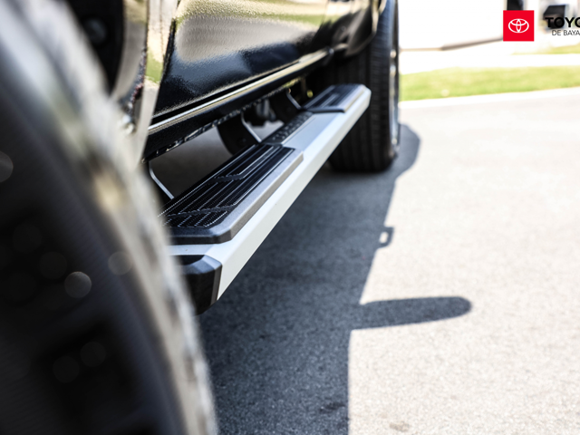 Toyota Tacoma BMax ¡Equipada! Black