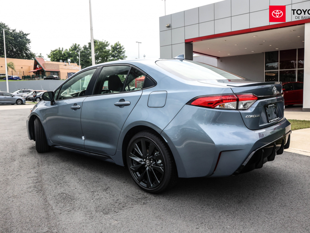 Toyota Corolla SE (Celeste)