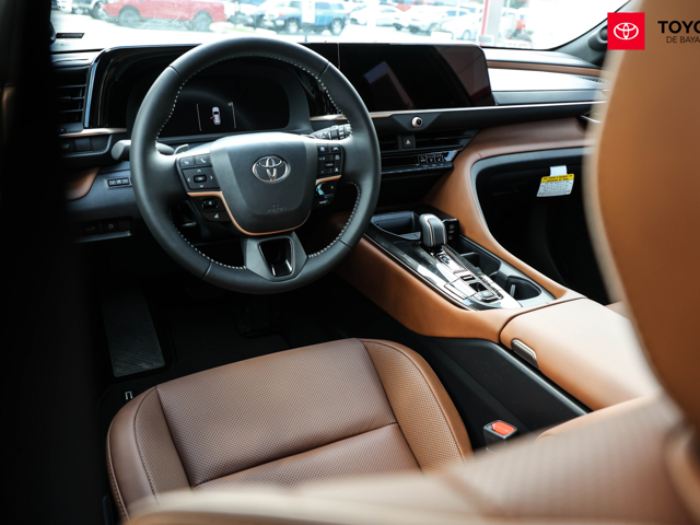 Toyota Crown Signia Limited (Black)