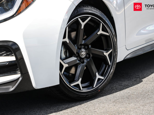 Toyota Corolla SE FX (White)