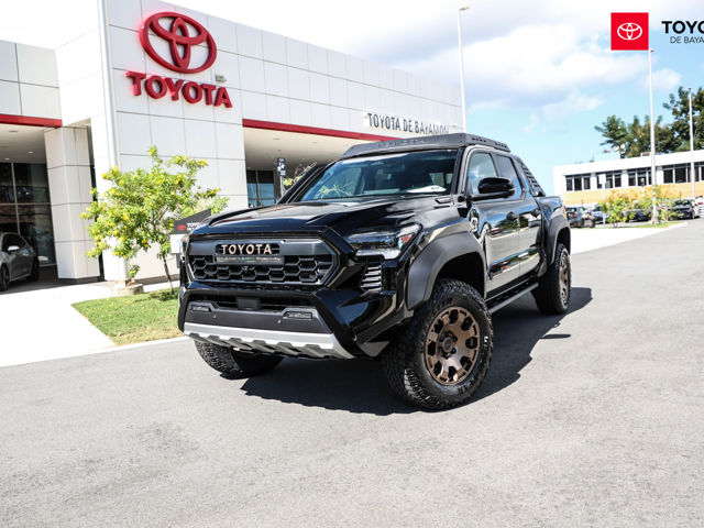 Toyota Tacoma Trailhunter (Black)