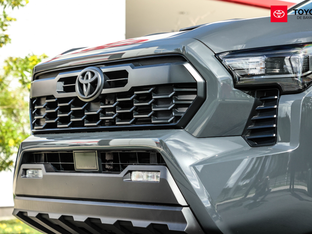 Toyota Tacoma TRD Sport (Dark Gray) Equipada