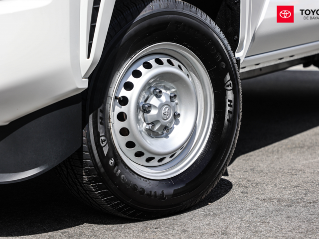 Toyota Tacoma SR Bmax Extra Cab (White)