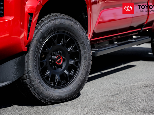 Toyota Tacoma SR (Emotional Red) Equipada