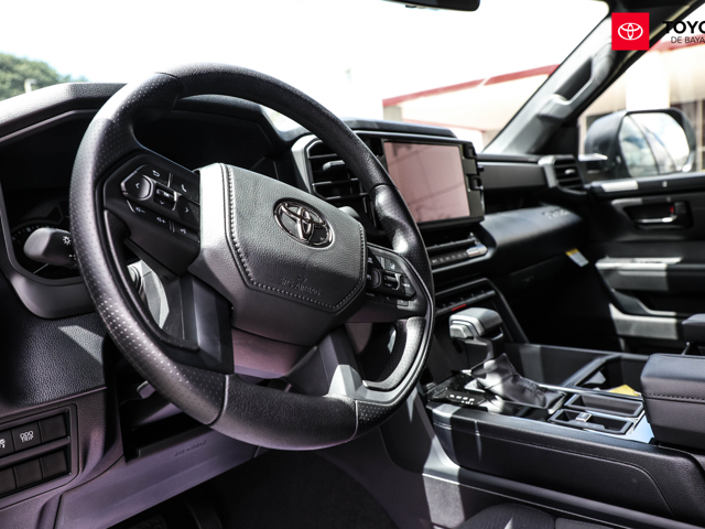 Toyota Tundra SR (Black)